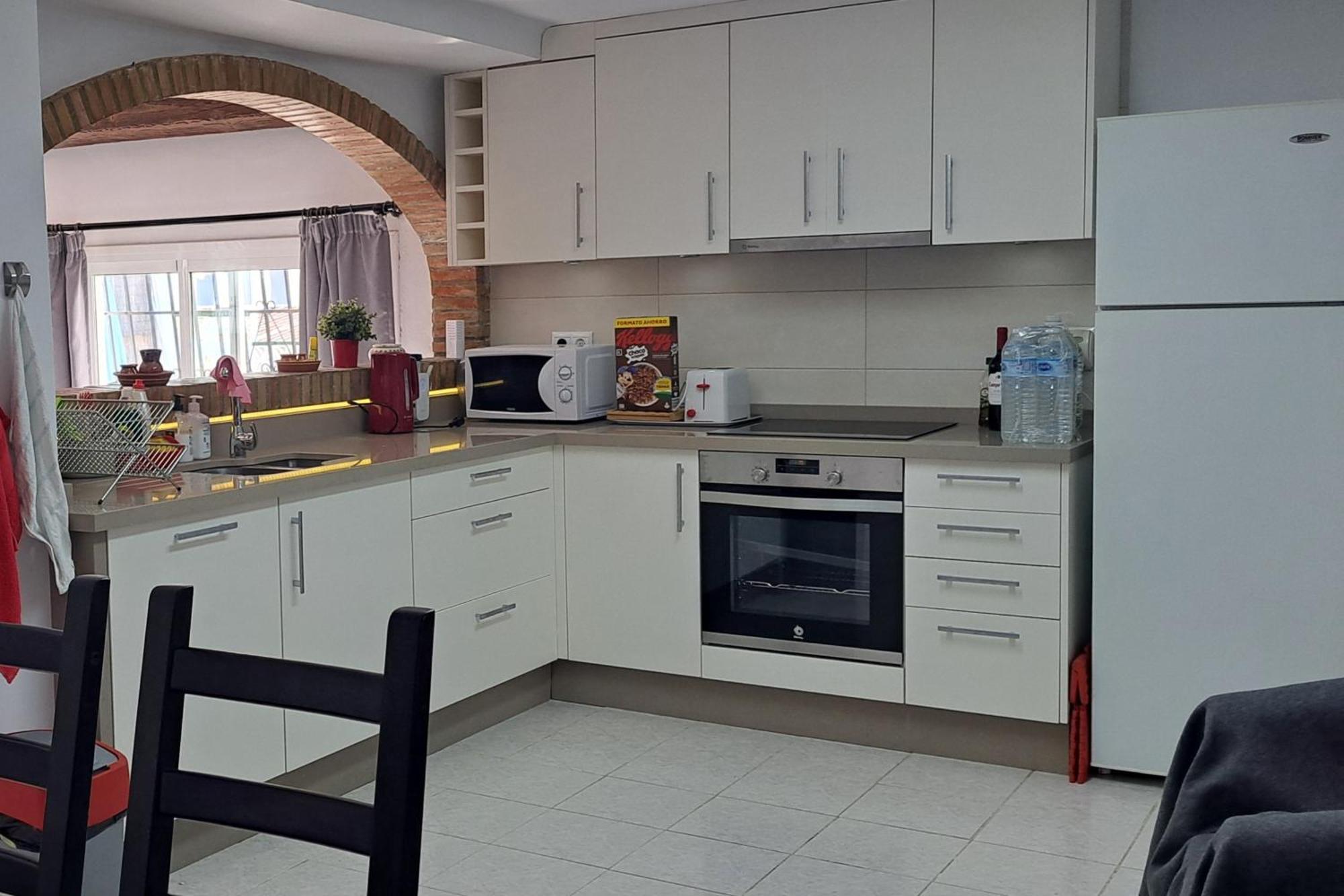 2 Bed - Sleeps 5 - Private Pool & Garden Villa Nerja