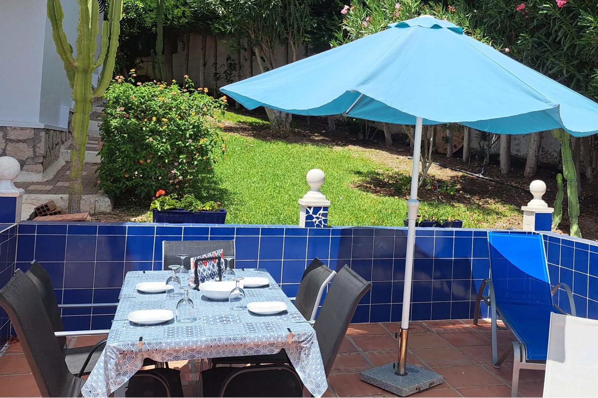 Villa 2 Bed - Sleeps 5 - Private Pool & Garden